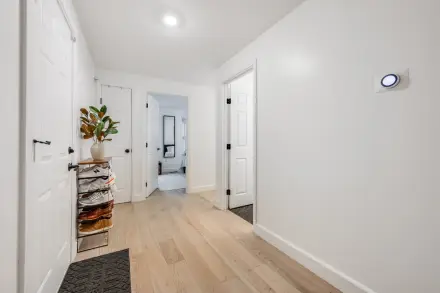 261 Silver Street, #1